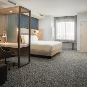 Corner King Suite