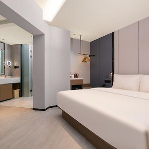 Executive King Suite