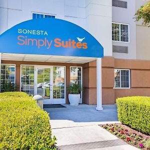 Sonesta Simply Suites Houston Brookhollow
