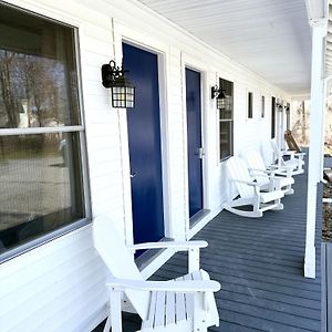 Eden Village Motel And Cottages