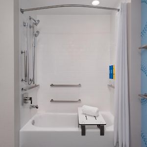 King Room Mobility accessible
