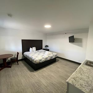 2 Double Beds Non-Smoking Studio