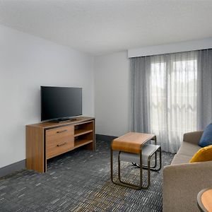 One-Bedroom King Suite