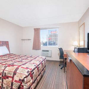 Knights Inn And Suites - Grand Forks