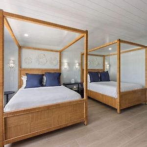 Luxury Queen Room