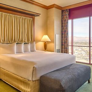 1 King Suite