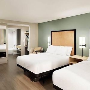 Studio Suite Two Queen Beds