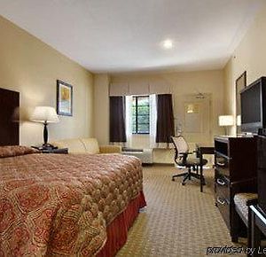 King Room Mobility or hearing accessible