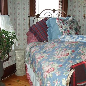 Enchanted Nights Bed & Bath