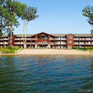 Best Western Premier The Lodge On Lake Detroit