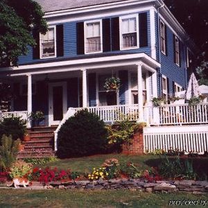 Fleetwood House Bed And Breakfast