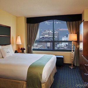 Queen Suite Disability Access