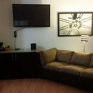 Mini King Suite