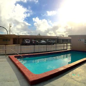 Coral Roc Motel