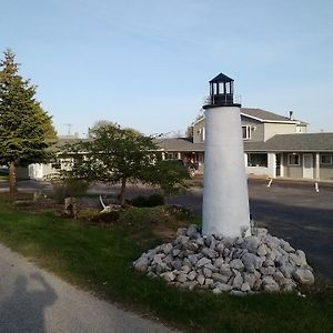 Huron Inn