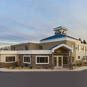 Days Inn By Wyndham Bismarck