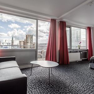 Classic Queen Room