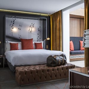 Prestige Room