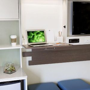 One-Bedroom King Suite Hearing accessible