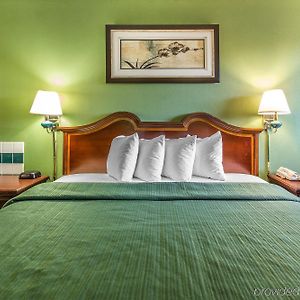 Quality Inn And Suites Macon