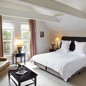 Premier Queen Room