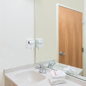 Queen Room Mobility or hearing accessible