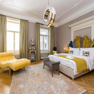 Grand Central Residence By Tkc