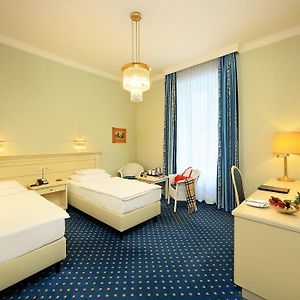 Classic Single Room