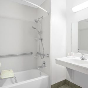 King Room Mobility accessible