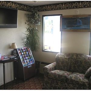 Passport Inn Perry