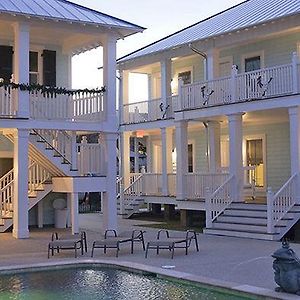 Bay Town Inn