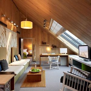 Opera Corner King Suite
