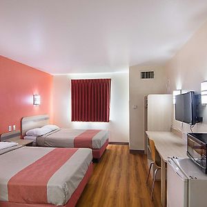Deluxe Quadruple Room Non-Smoking