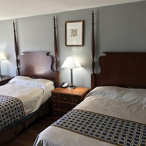 Americas Best Value Inn & Suites