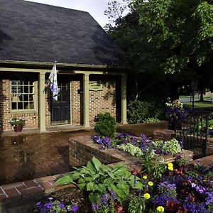 Hillwinds Inn - Blowing Rock