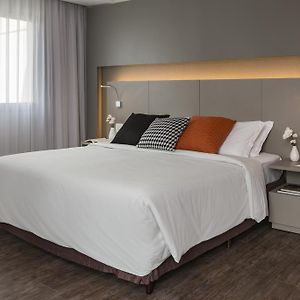 Premium Queen Room