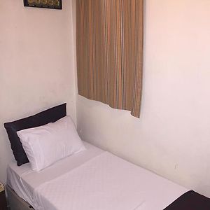 Budget Room