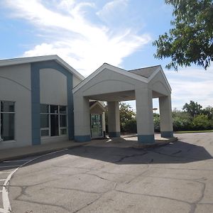 Knights Inn Elyria