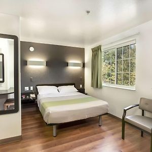 Modern Queen Room