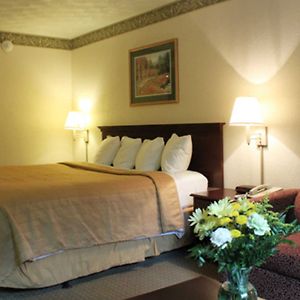 Econo Lodge Akron Gilchrist Road