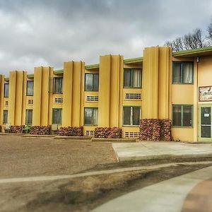 1026 Oasis Inn