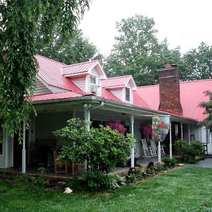 Blue Ridge Manor Bed And Breakfast