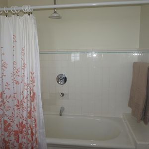 Premium Queen Room