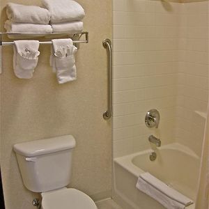 Standard Queen Suite