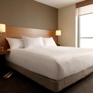 Upper Floors King Room