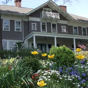 Abbington Green Bed & Breakfast Inn