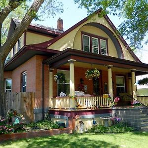 3Rd Street Nest Bed & Breakfast
