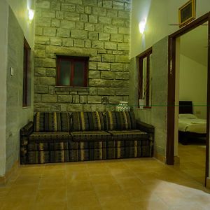 Standard Cottage