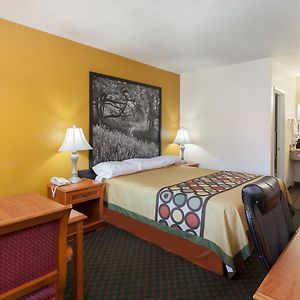 King Room Mobility or hearing accessible