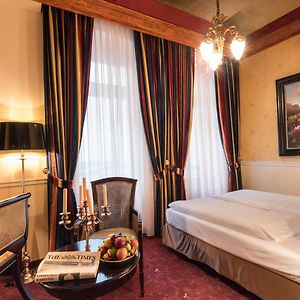 Premium King Room